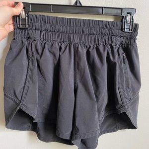 Lululemon Tracker Short Low-Rise 4"